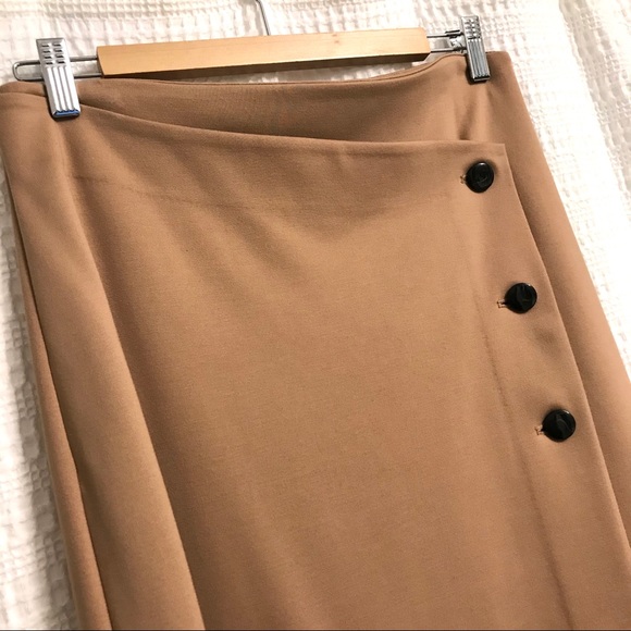 ***SOLD*** Aritzia - Babaton Billy skirt - Size 10 - Picture 5 of 5
